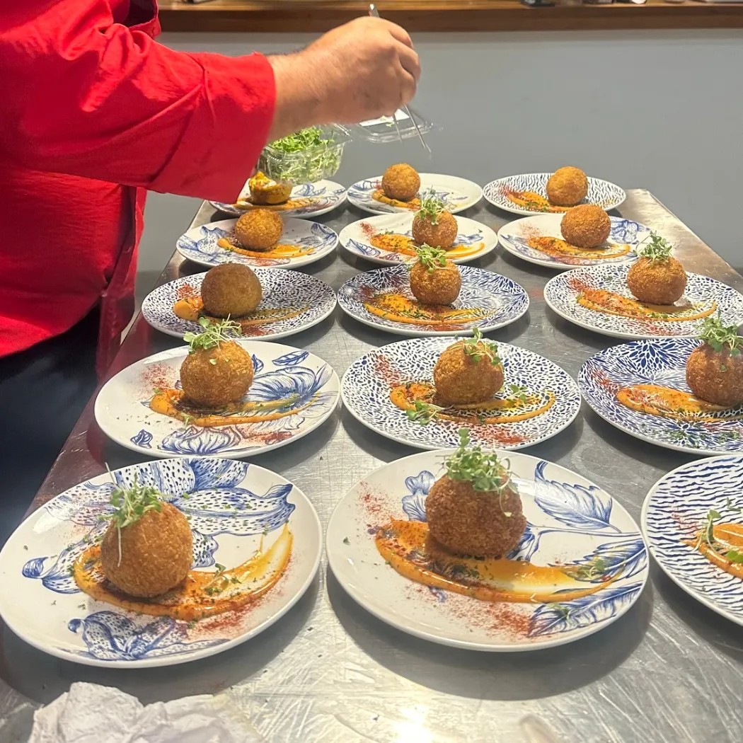 Image alt description