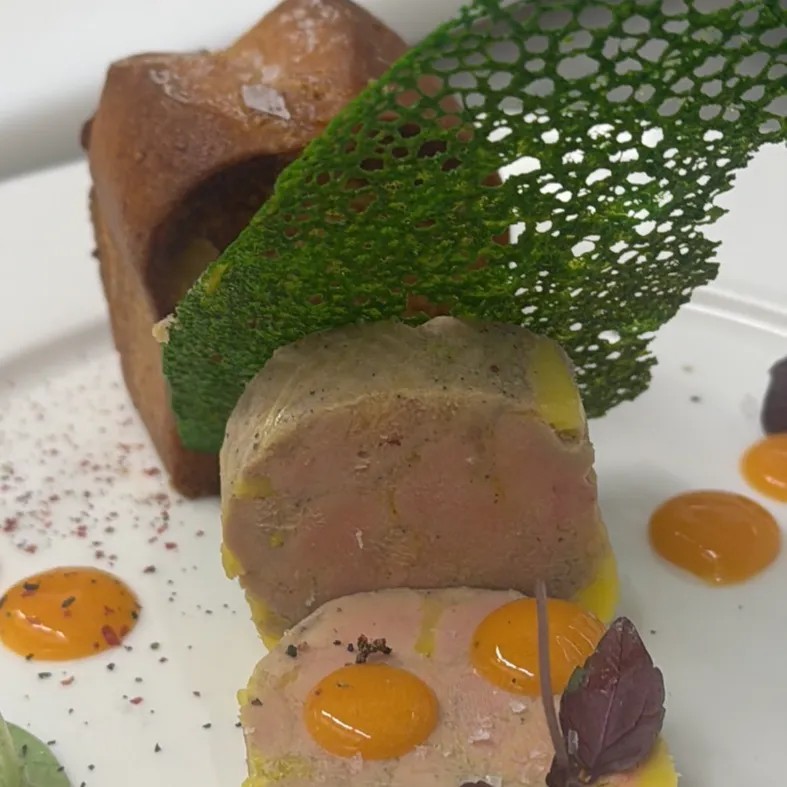 Image alt description