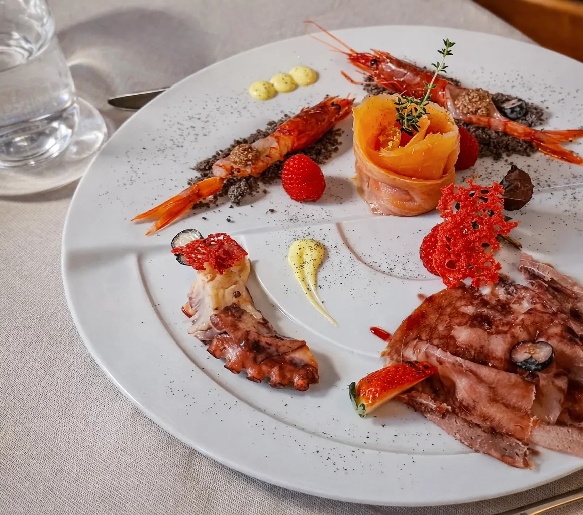 Image alt description