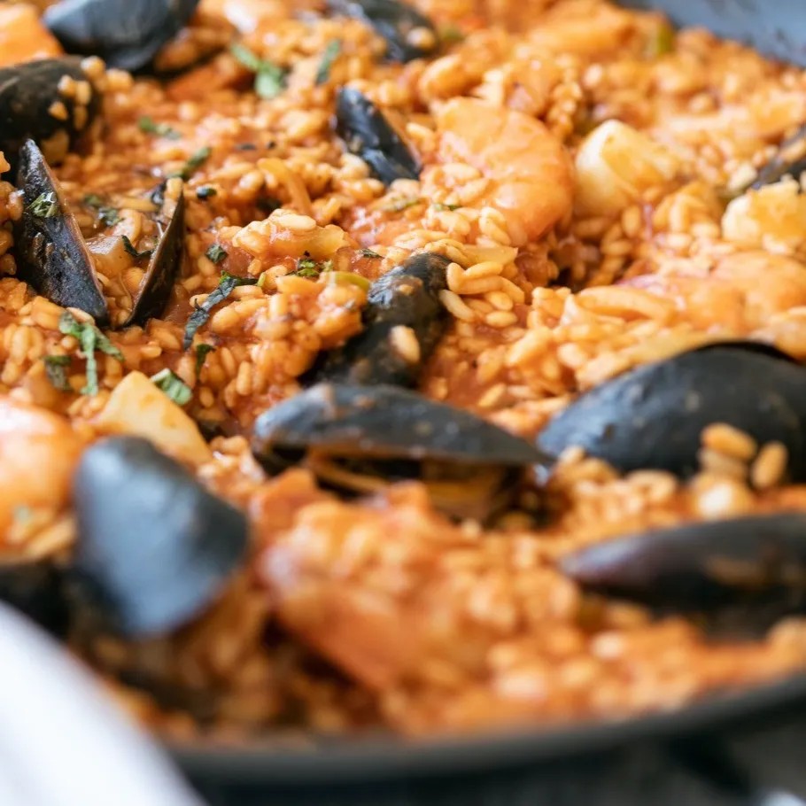 Image alt description