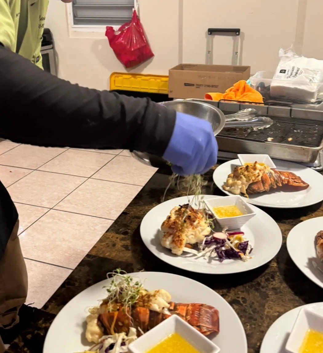 Image alt description