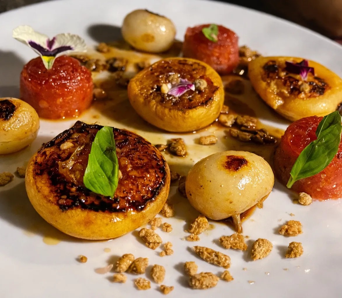 Image alt description