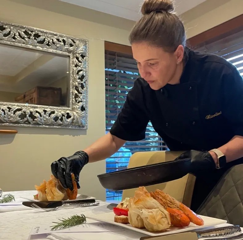 Image alt description