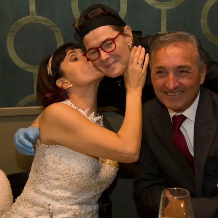 Image alt description