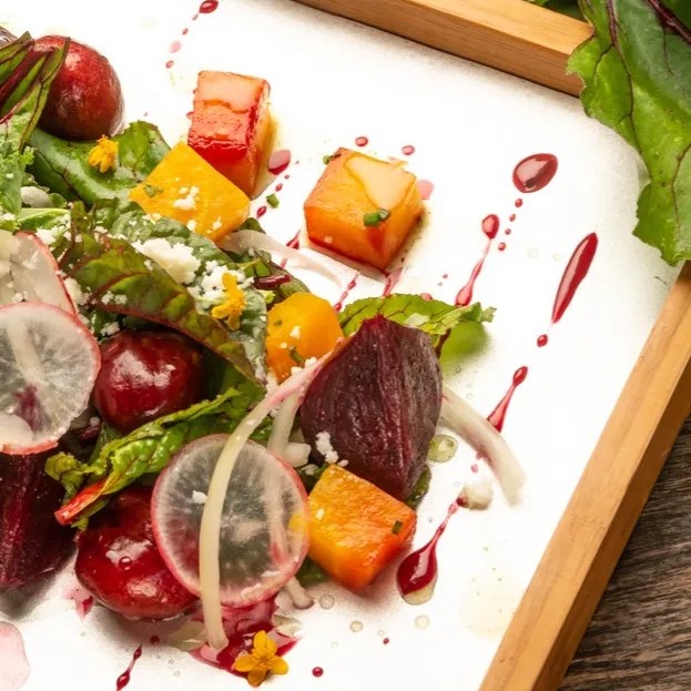 Image alt description