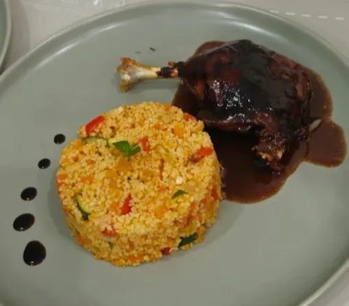 Image alt description