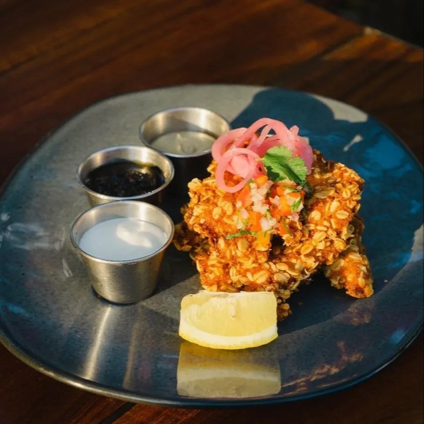 Image alt description