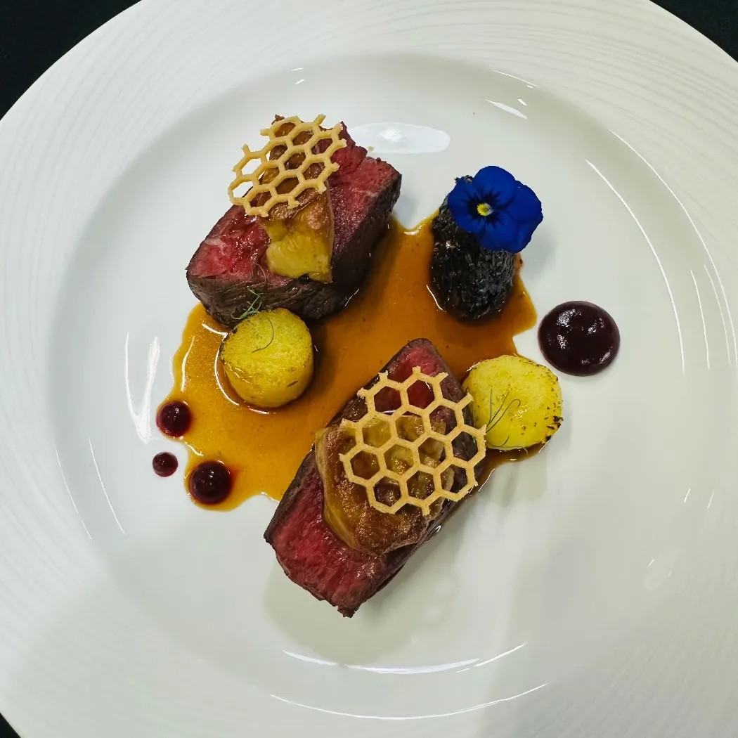 Image alt description