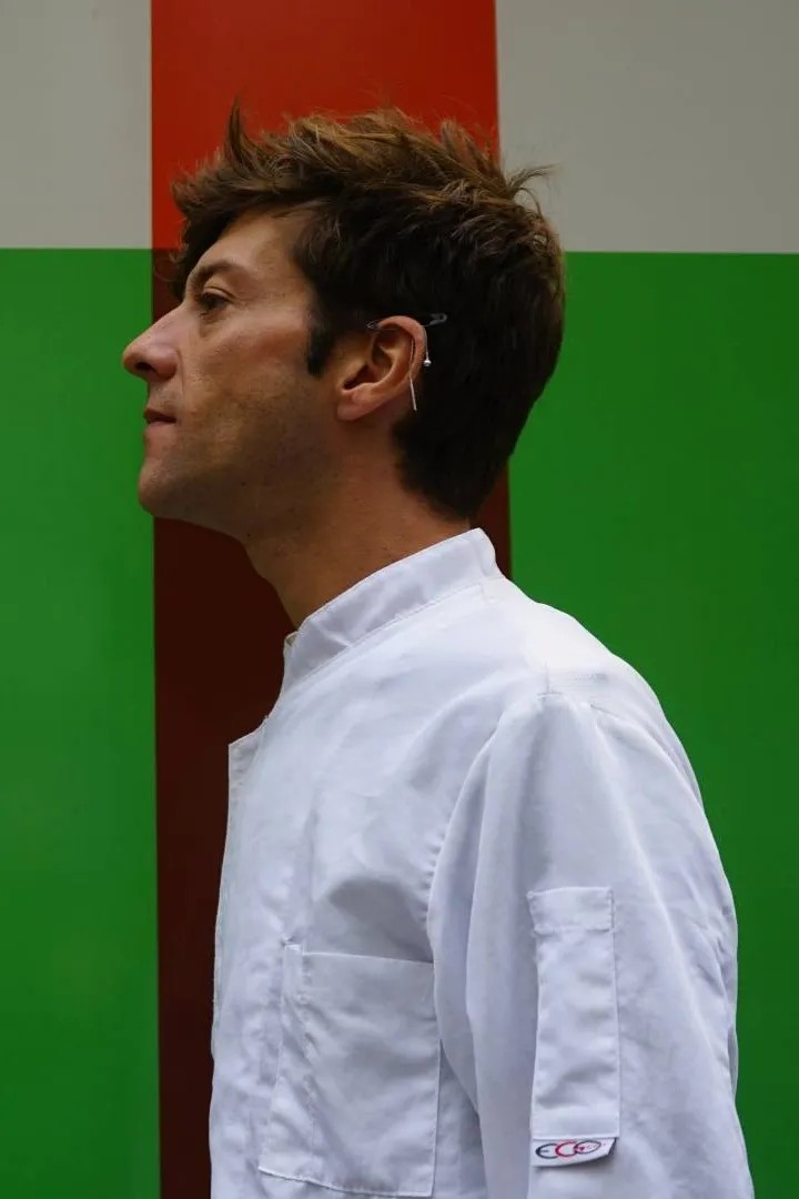 Image alt description