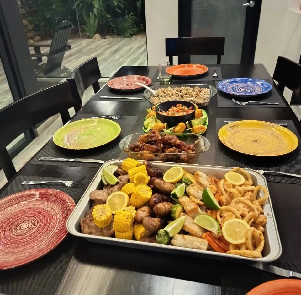 Image alt description