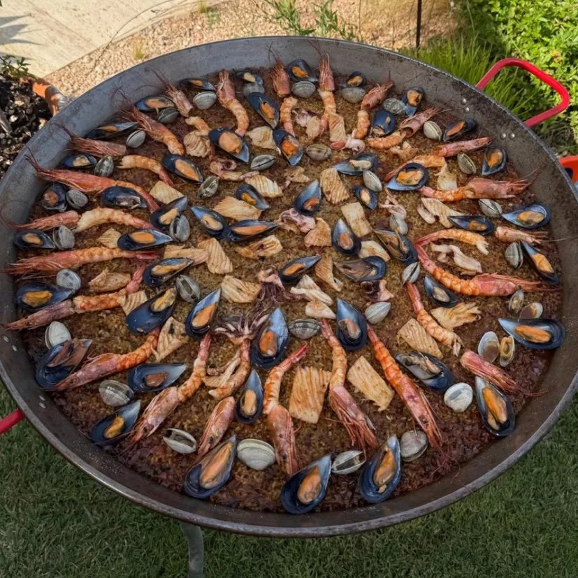 Image alt description