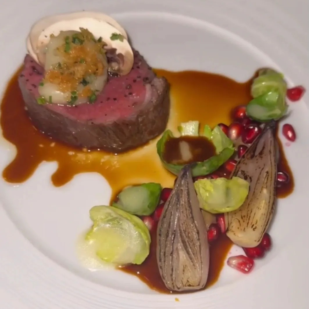 Image alt description