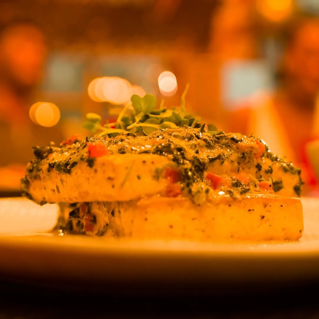 Image alt description