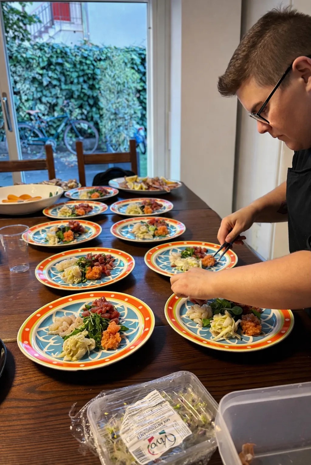 Image alt description