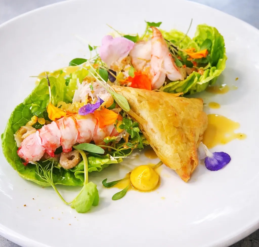 Image alt description