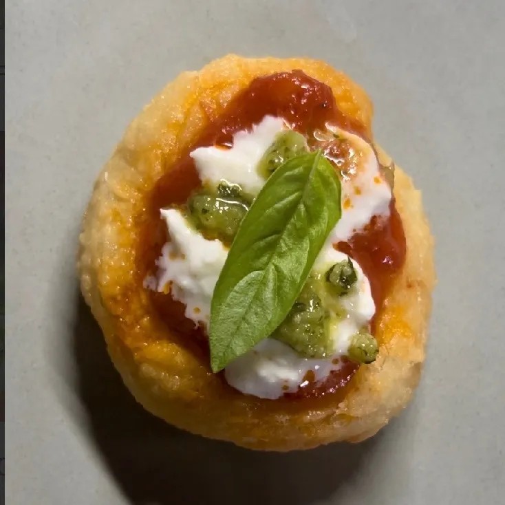 Image alt description