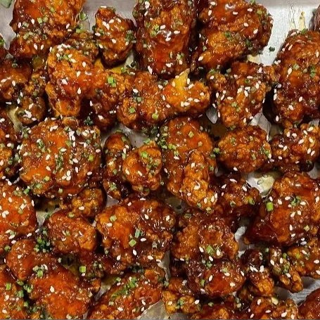 Image alt description