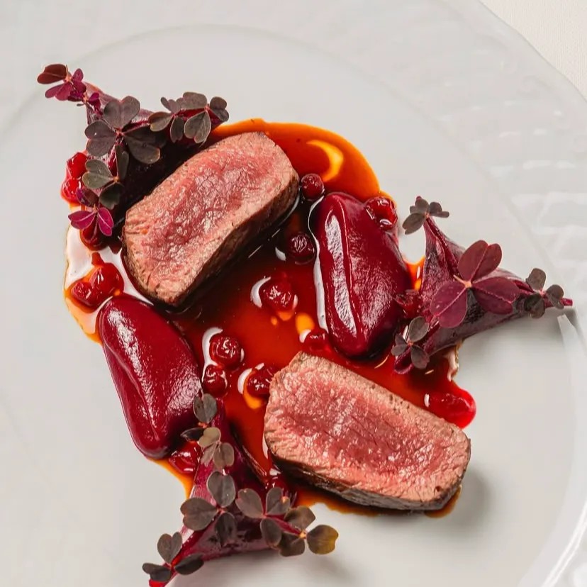 Image alt description