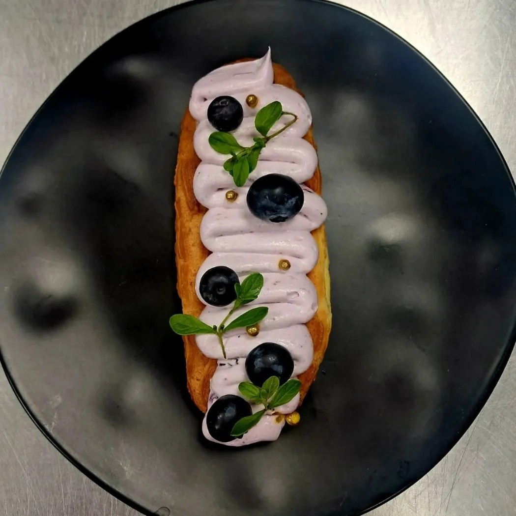 Image alt description