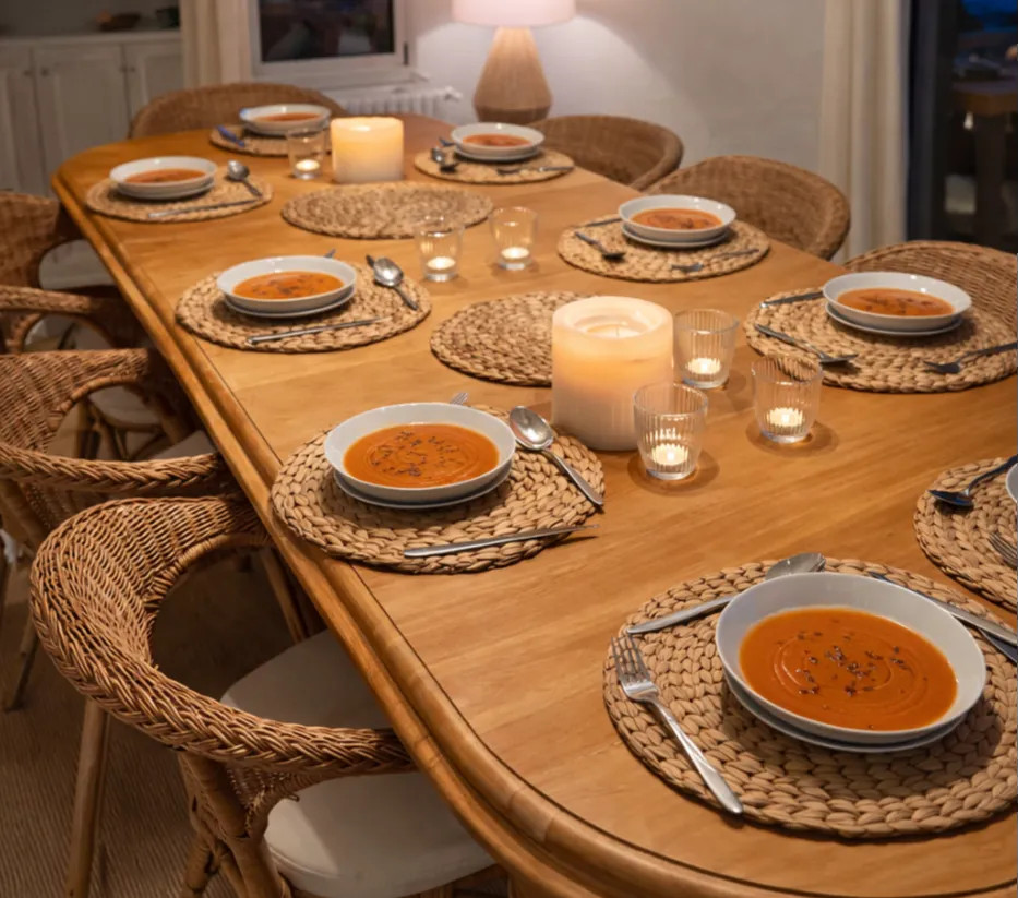 Image alt description