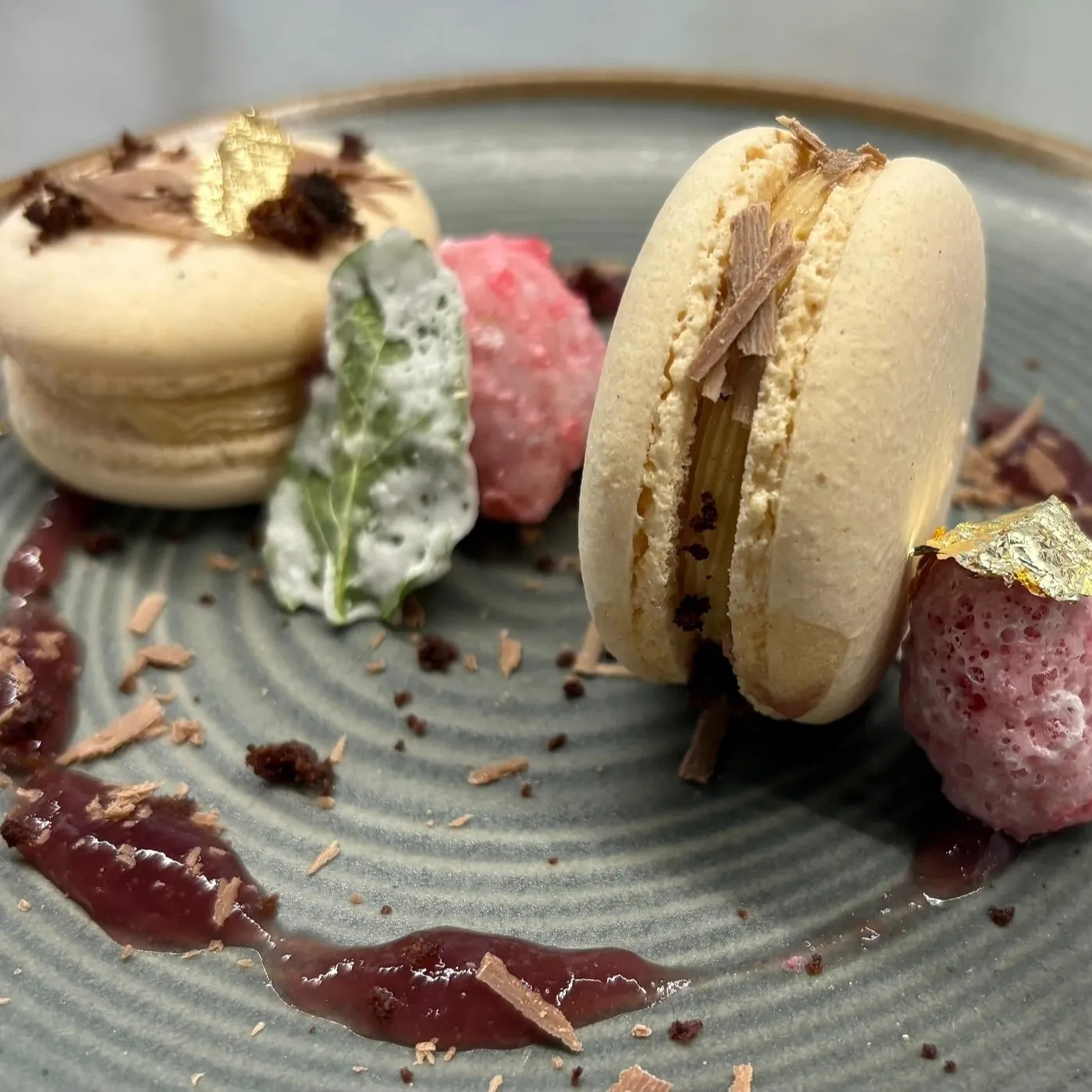 Image alt description