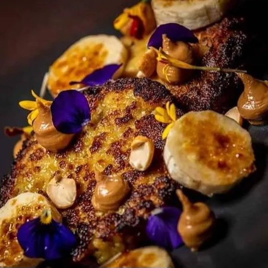 Image alt description