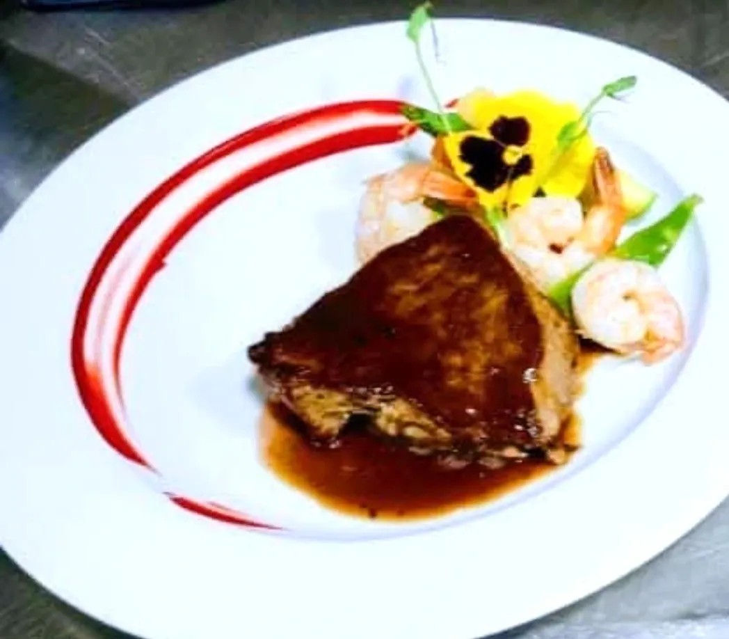 Image alt description