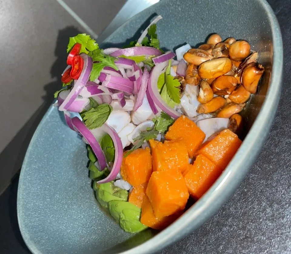 Image alt description