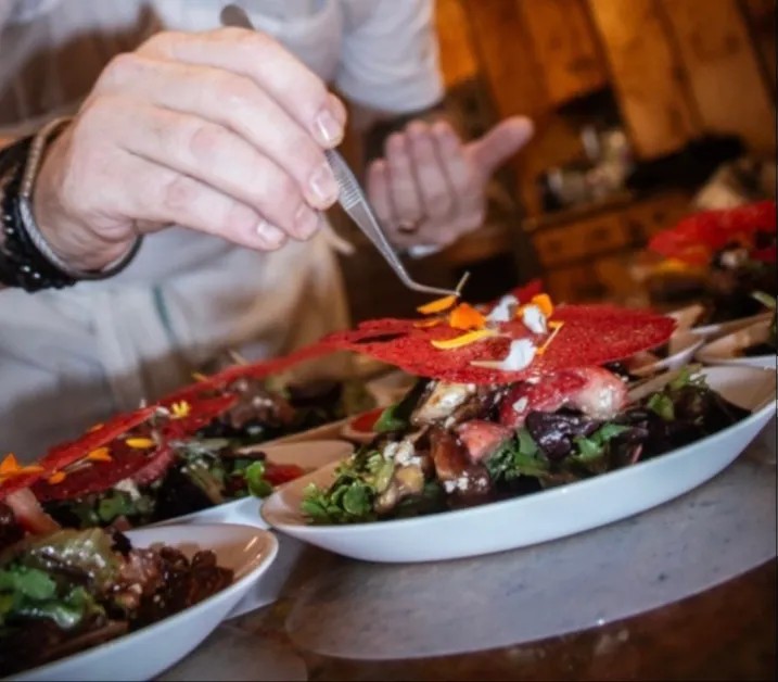 Image alt description