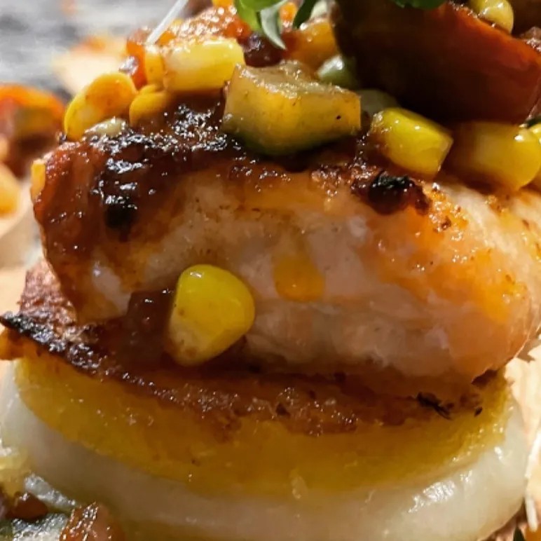 Image alt description