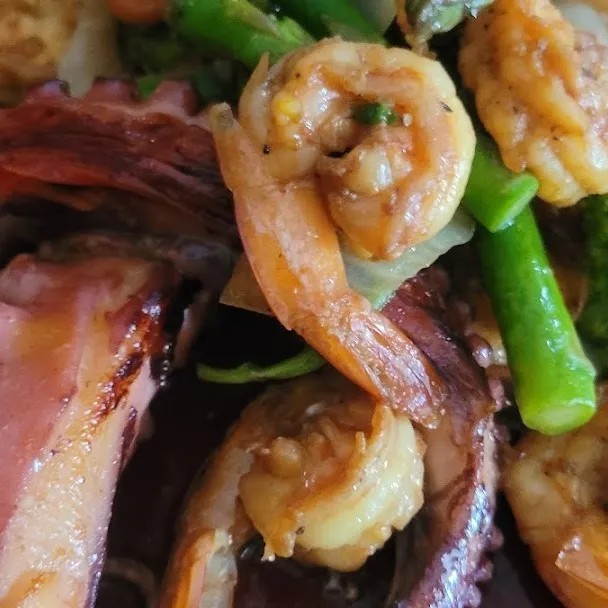 Image alt description