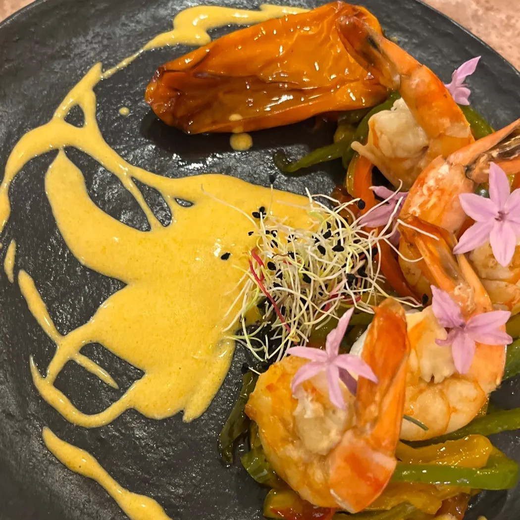 Image alt description