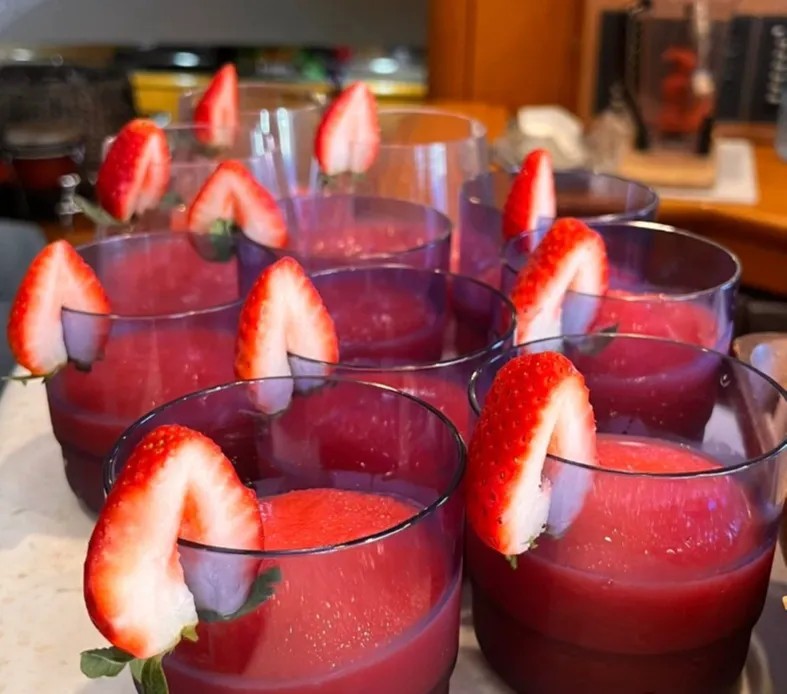 Image alt description