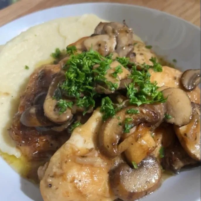 Image alt description