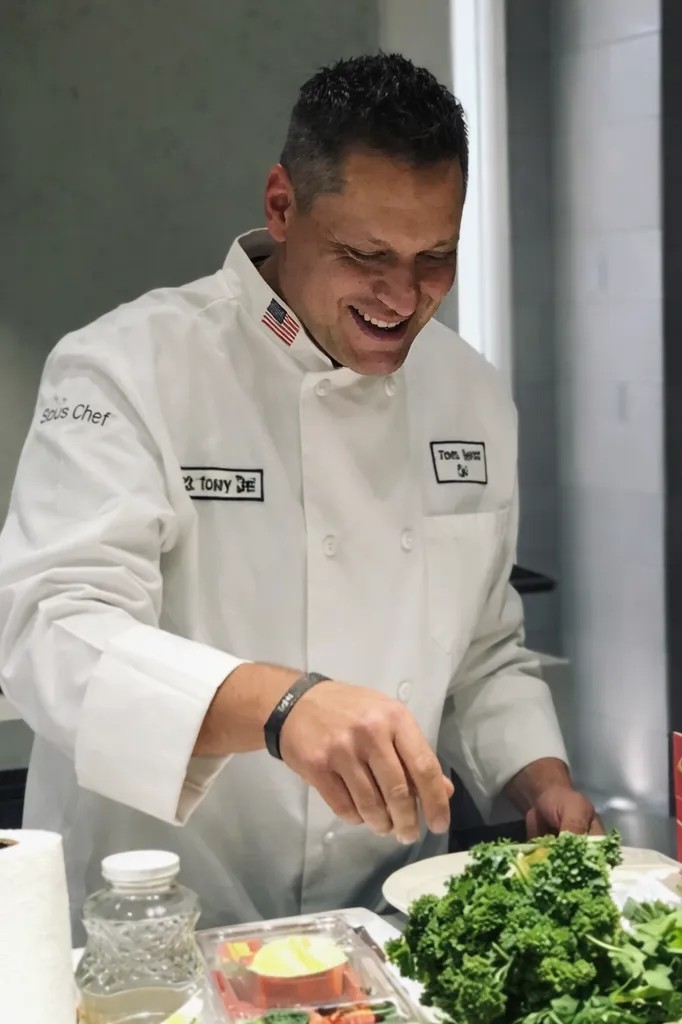 Image alt description