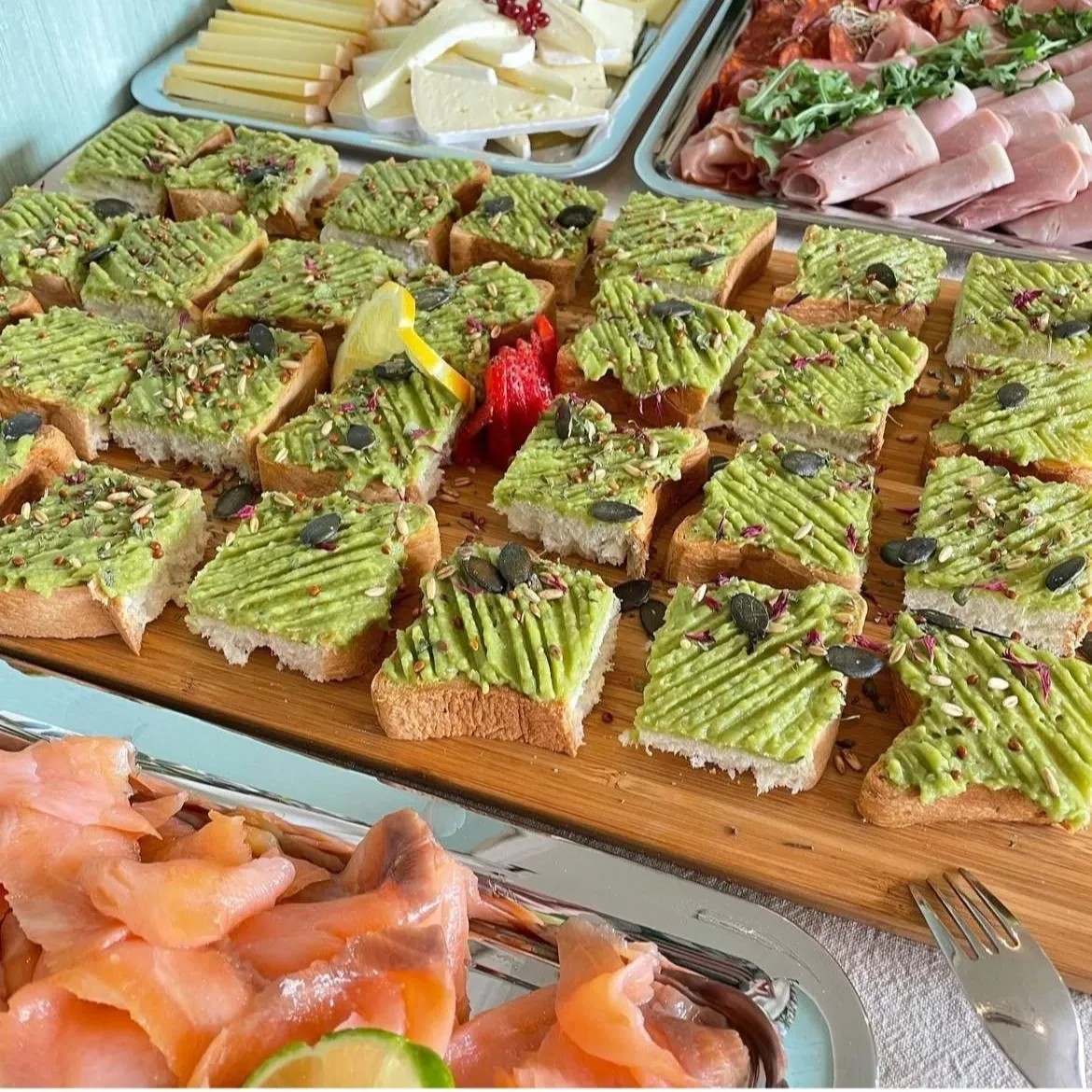 Image alt description