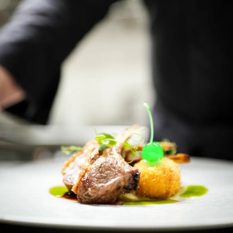 Image alt description