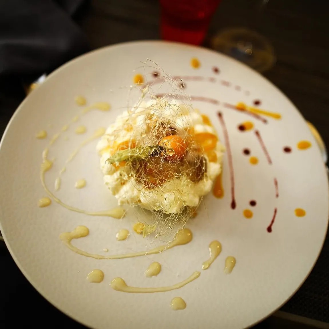 Image alt description