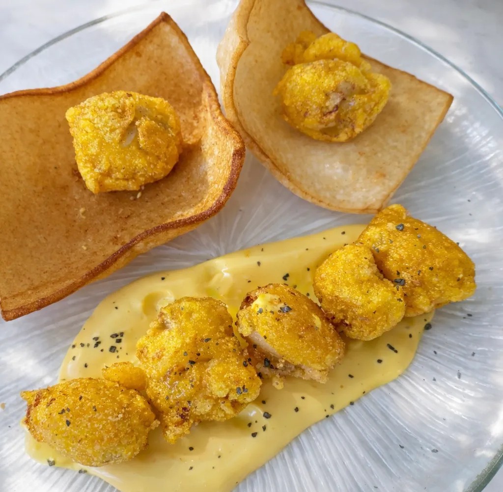 Image alt description