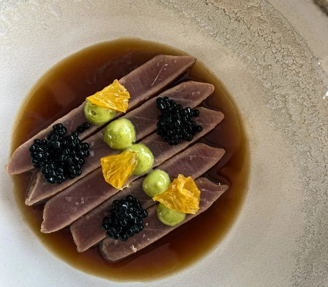 Image alt description