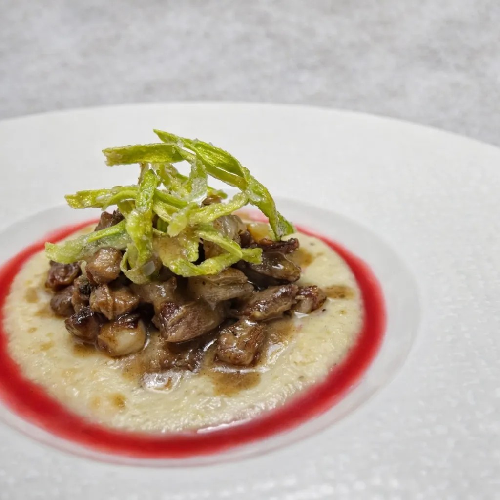 Image alt description