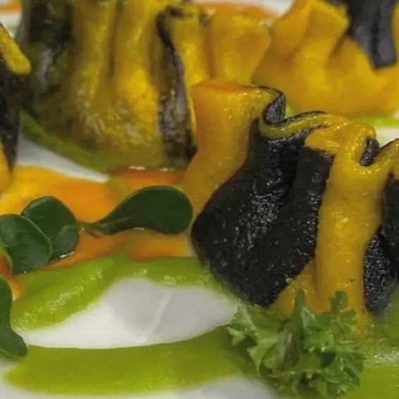 Image alt description