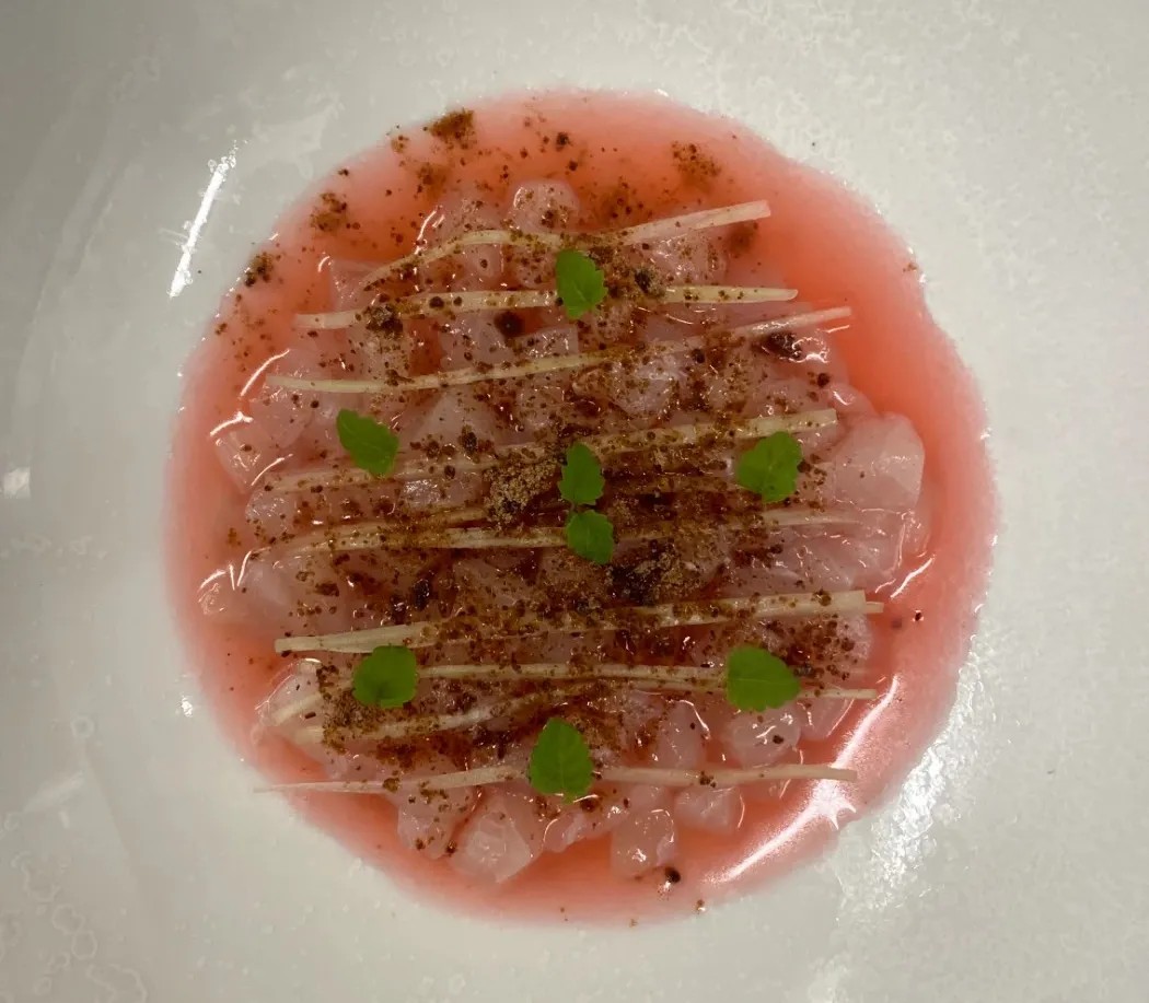 Image alt description