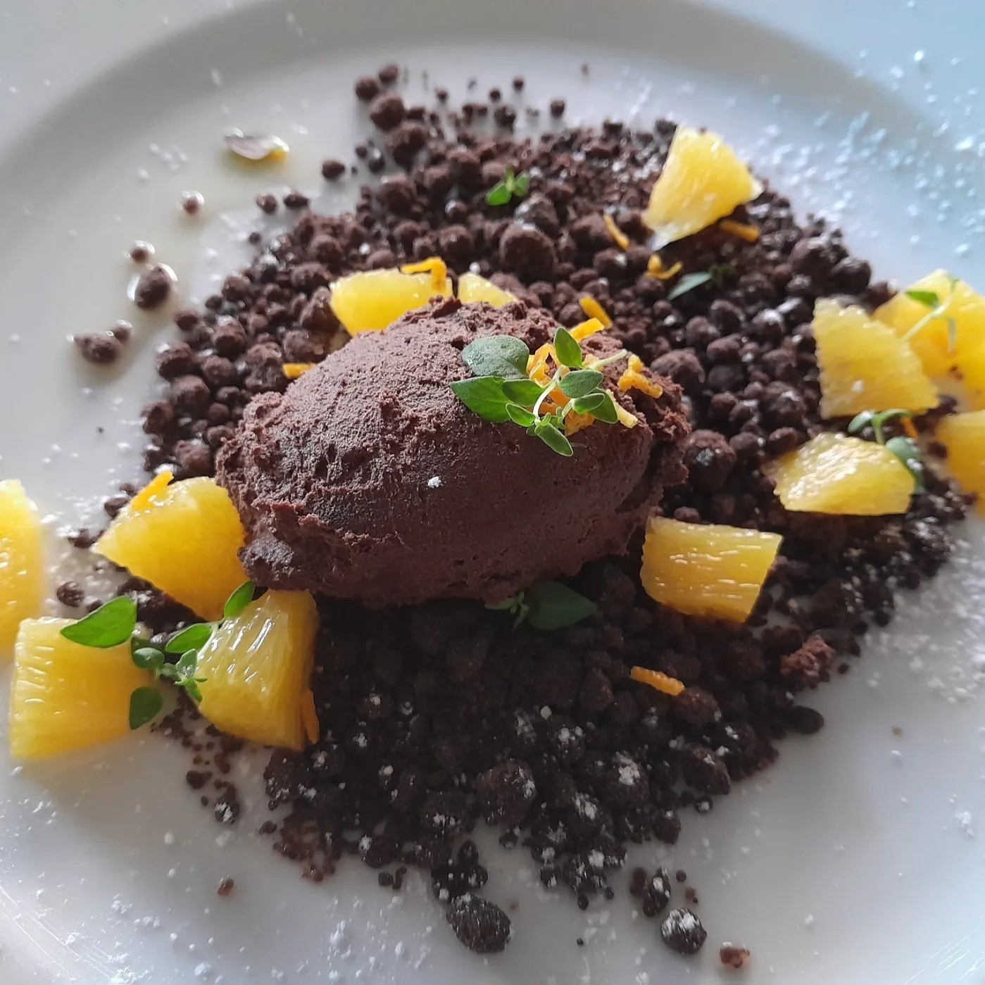 Image alt description