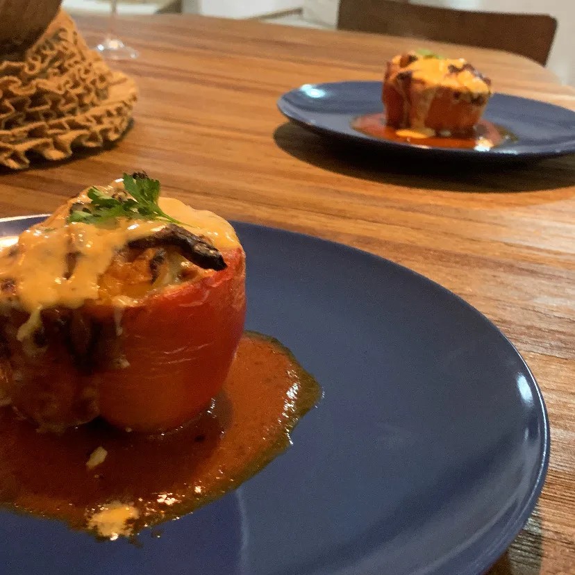 Image alt description