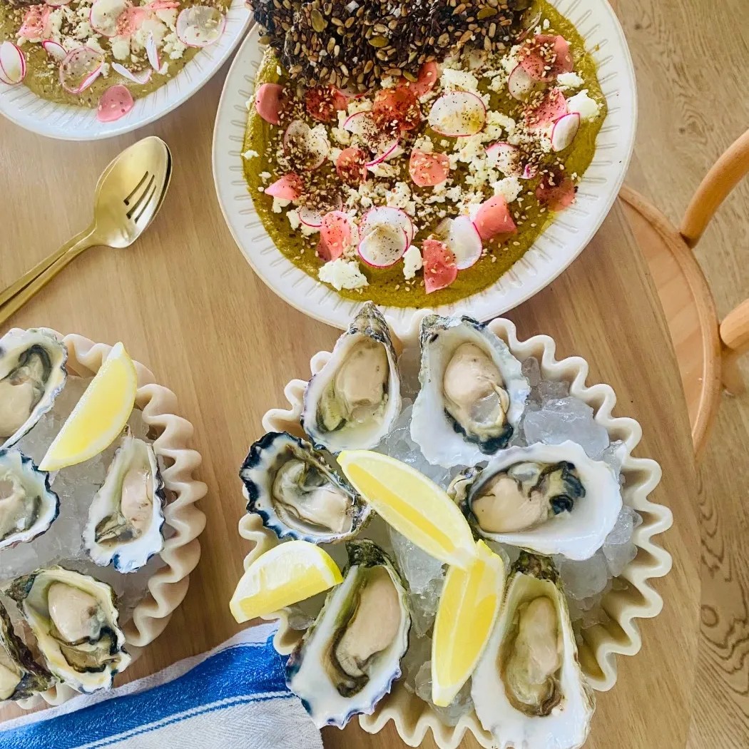 Image alt description