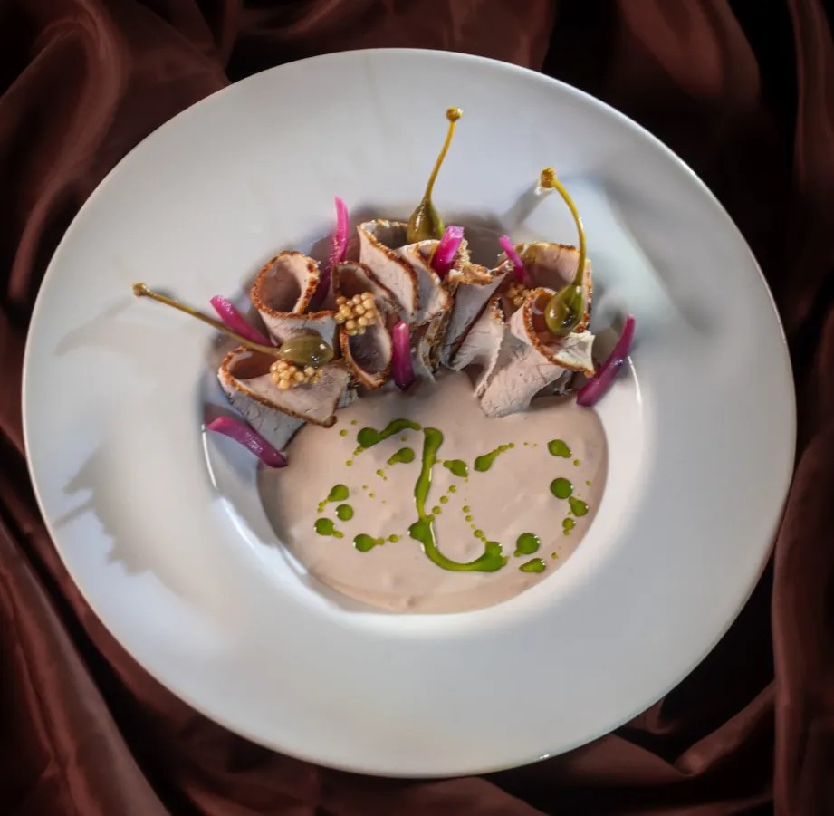 Image alt description