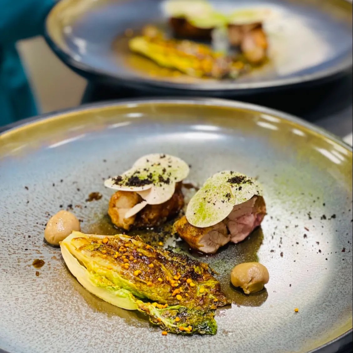 Image alt description