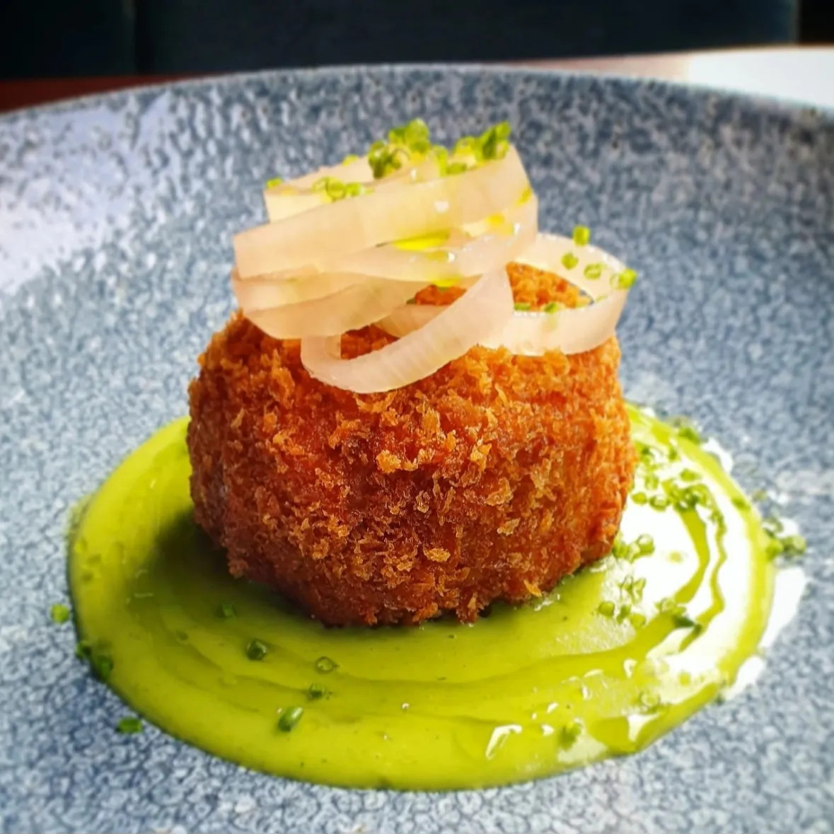 Image alt description