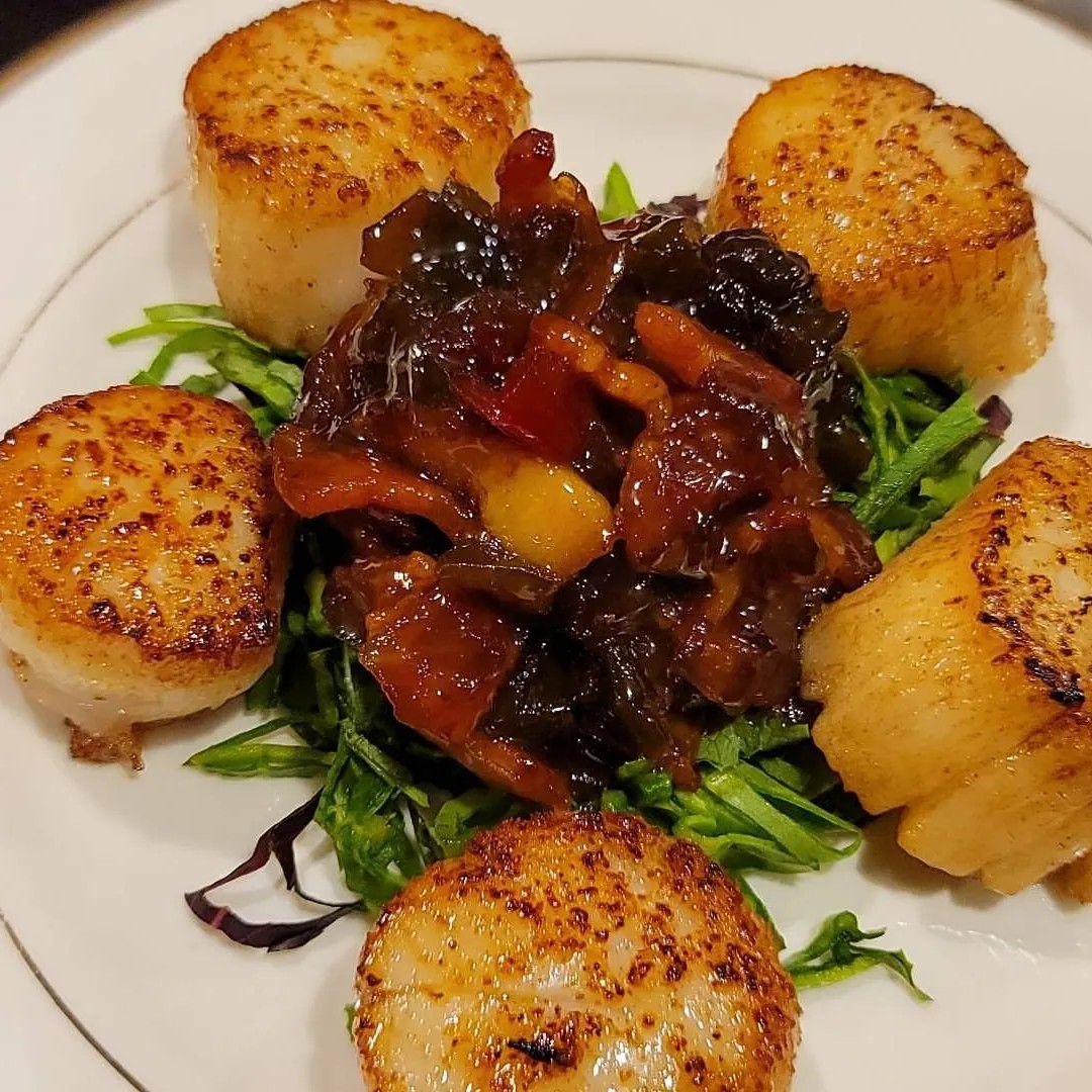 Image alt description